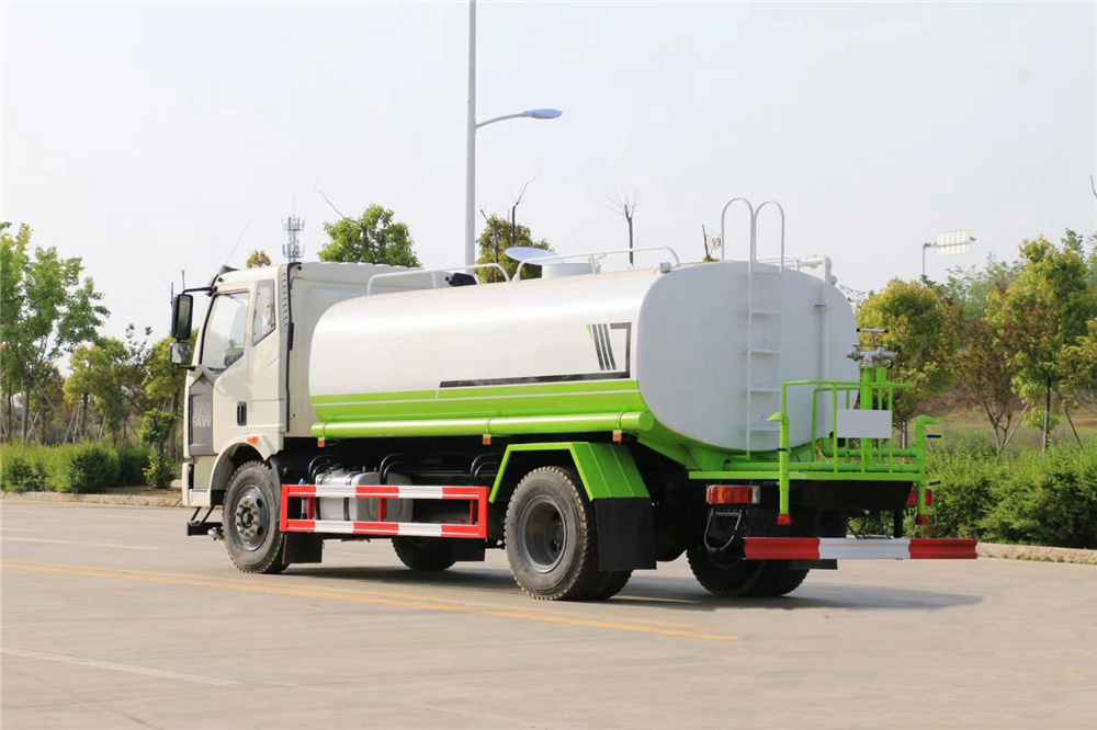 國六13立方解放J6 灑水車